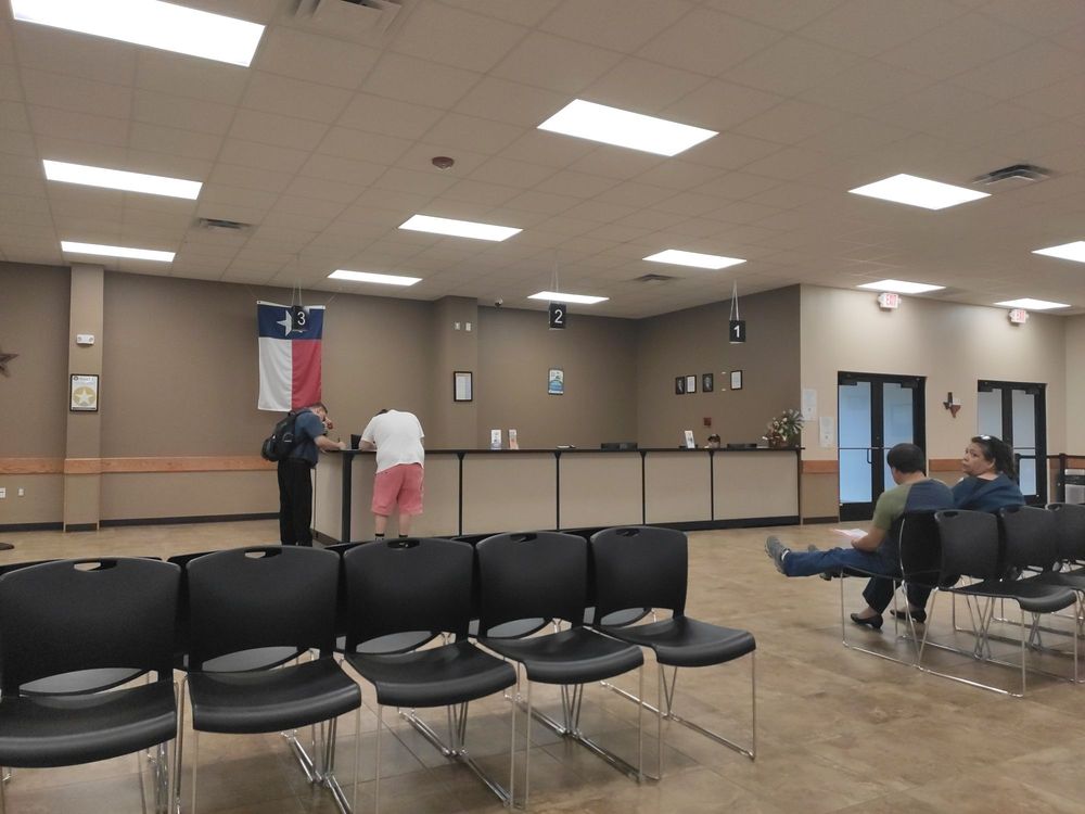 TEXAS DEPARTMENT OF PUBLIC SAFETY 14 Photos 5160 N Interstate 69C
