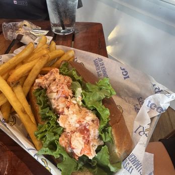 Iggy's Boardwalk - Cold Lobster Roll - Seafood Near Me - Warwick, Rhode Island Iggy's Boardwalk - Cold Lobster Roll - Seafood Near Me - Warwick, Rhode Island