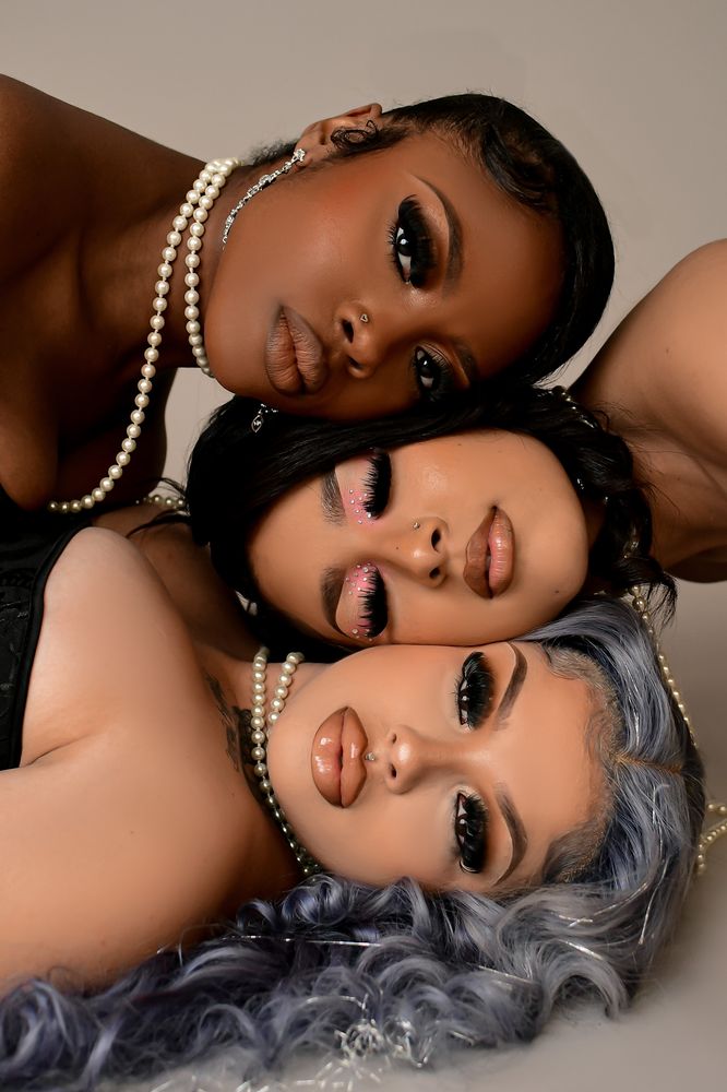 China doll beauty bar Logo