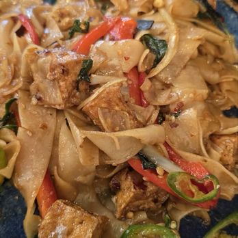 Le Kinaree Thai Eatery - Thai Near Me - Chino Hills, California Le Kinaree Thai Eatery - Thai Near Me - Chino Hills, California