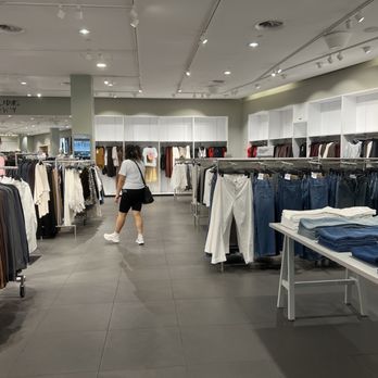 H&M - Women's Clothing Near Me - Santa Ana, California H&M - Women's Clothing Near Me - Santa Ana, California