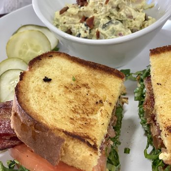 R+Q Kitchen - Texas Toast BLT with Bacon Potato Salad - Breakfast & Brunch Near Me - Fillmore, California