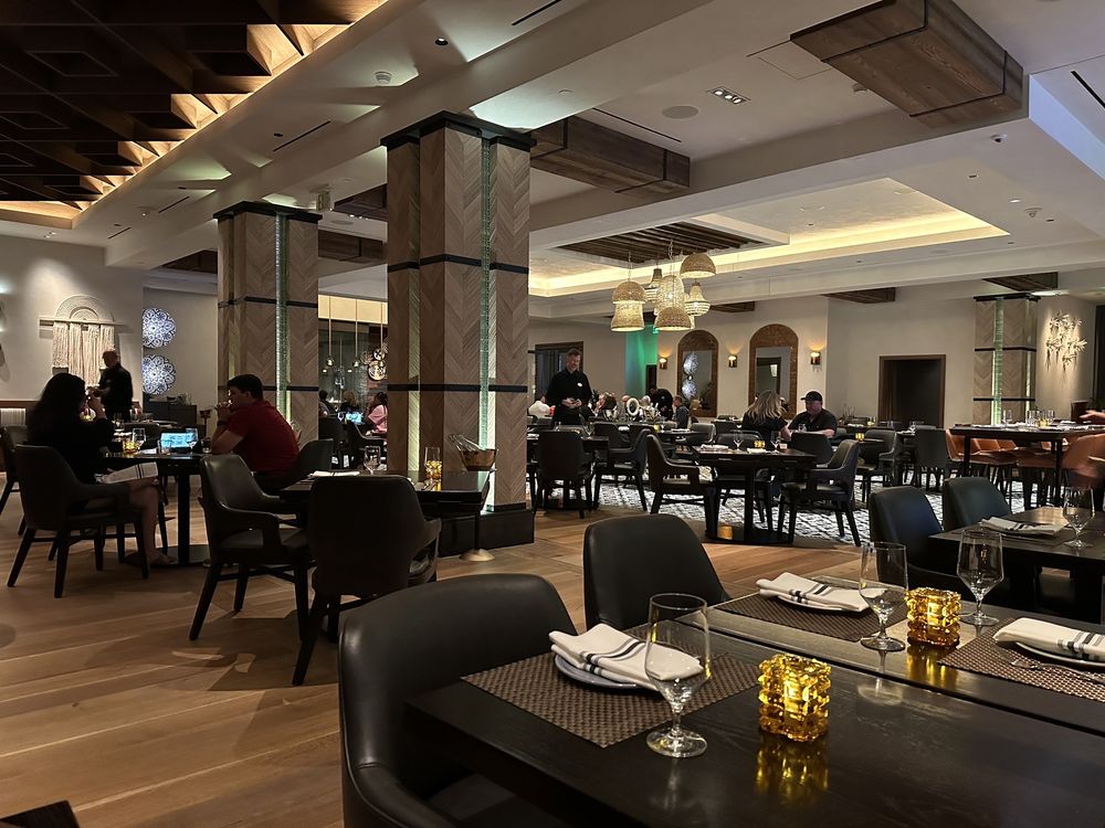 Bistro Mariposa