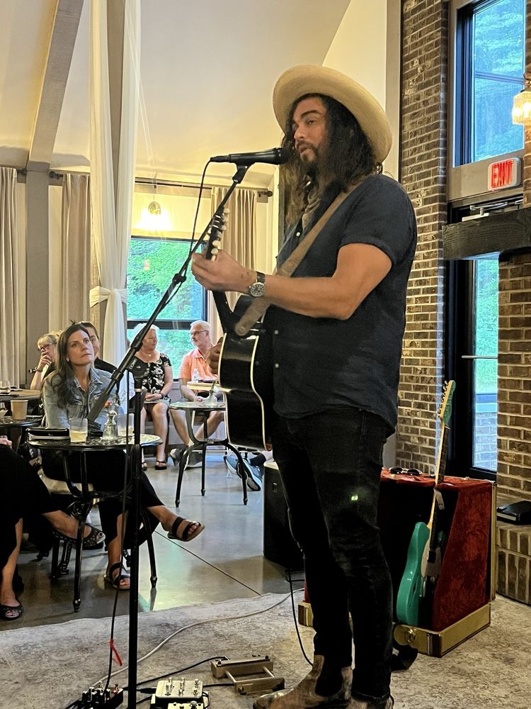 Sugar Lake Lodge - equestrian in Painesville, OH