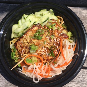 StopBye Café - Soba bowl with tofu - so much flavor! - Asian Fusion Near Me StopBye Café - Soba bowl with tofu - so much flavor! - Asian Fusion Near Me