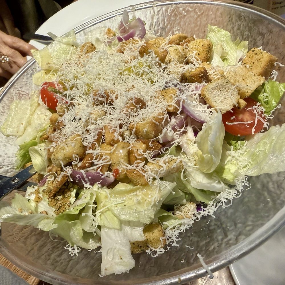 Olive Garden Italian Restaurant - Salad - Italian Near Me - Avon, Indiana Olive Garden Italian Restaurant - Salad - Italian Near Me - Avon, Indiana