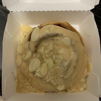 Cinnaholic - Coffe and Almond Build Your Own Cinnamon Roll - Bakeries Near Me - Dunwoody, Georgia