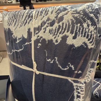 Chagee Modern Teahouse - Chagee blanket - Coffee & Tea Near Me - Brea, California Chagee Modern Teahouse - Chagee blanket - Coffee & Tea Near Me - Brea, California