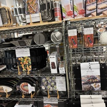 Sur La Table - Kitchen Supplies Near Me - McLean, Virginia