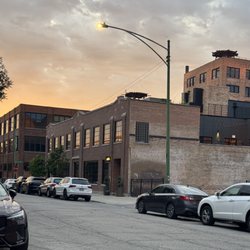 Maxwells Trading - Exterior