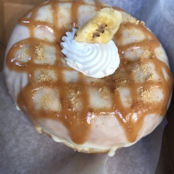 Crafted Donuts - Banana cream specialty - Donuts Near Me - Los Angeles, California Crafted Donuts - Banana cream specialty - Donuts Near Me - Los Angeles, California