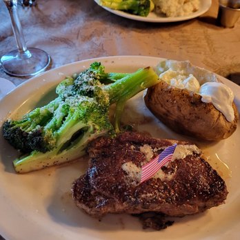 Ted's Montana Grill - Bison strip steak baked potato and parmesan broccoli - American Near Me - Jacksonville, Florida