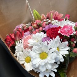 The Flower Nook - Another lovely gift for a friend's bridal shower.