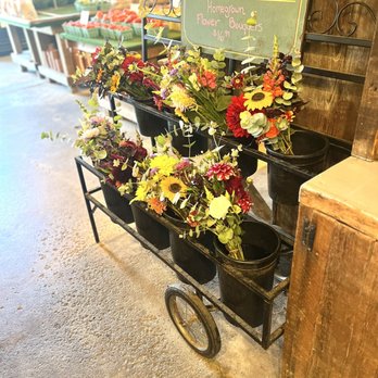 Wallkill View Farm Market - Pick - Fruits & Veggies Near Me - New Paltz, New York