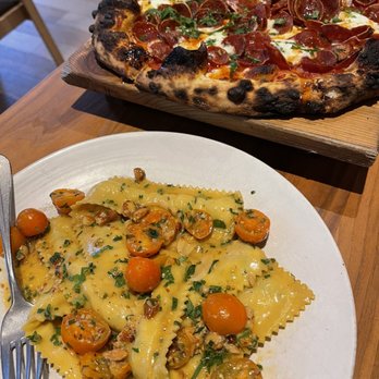Avec River North - Pepperoni pizza and shrimp pappardelle - Mediterranean Near Me - Chicago, Illinois