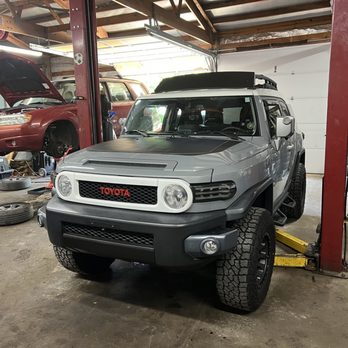 Singleton's Salvage - 2014 Toyota FJ Cruiser - Auto Parts & Supplies Near Me - Waynesville, North Carolina Singleton's Salvage - 2014 Toyota FJ Cruiser - Auto Parts & Supplies Near Me - Waynesville, North Carolina