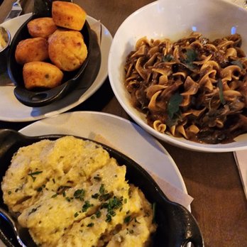 Farm Bar - Lakeview - Grits, mushroom pasta, cornbread - Bars Near Me - Chicago, Illinois Farm Bar - Lakeview - Grits, mushroom pasta, cornbread - Bars Near Me - Chicago, Illinois