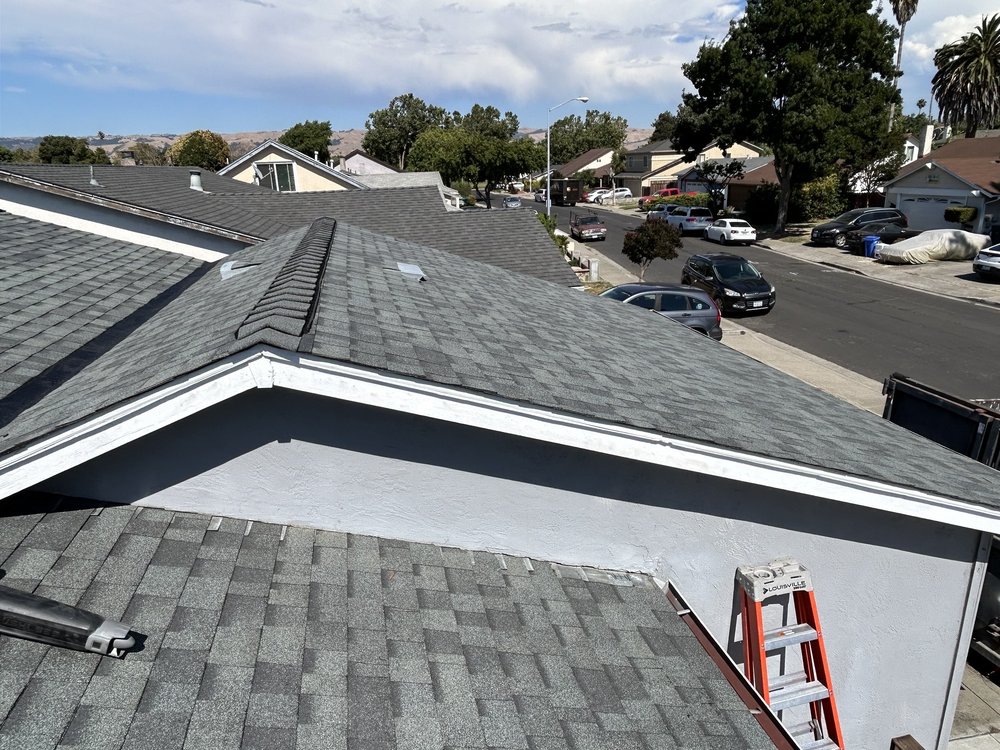 Slide of HN Builders