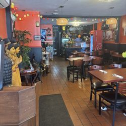 Yo's Thai Street Food - Interior