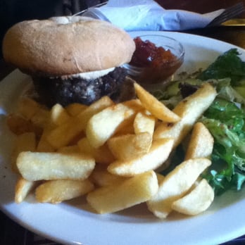 George Inn - Homemade burger & fries - Pubs Near Me - Chippenham, WIL