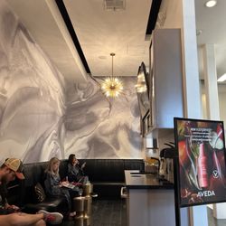 Ruiz Salon - Waiting area