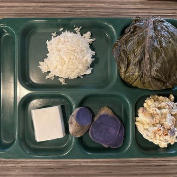 Highway Inn Kaka'ako - Pork Lau Lau plate - IG @bougiefoodieboi - Hawaiian Near Me - Honolulu, Hawaii Highway Inn Kaka'ako - Pork Lau Lau plate - IG @bougiefoodieboi - Hawaiian Near Me - Honolulu, Hawaii