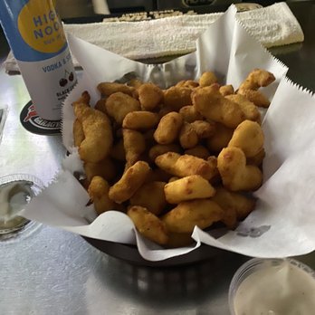 Pete's Garage Bar - Cheese curds - Bars Near Me - Oshkosh, Wisconsin Pete's Garage Bar - Cheese curds - Bars Near Me - Oshkosh, Wisconsin