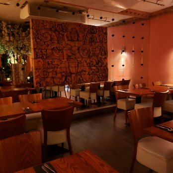 Thai Square - Thai Near Me - London, XGL