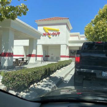 In-N-Out Burger - Drive Thru - Fast Food Near Me - Seal Beach, California In-N-Out Burger - Drive Thru - Fast Food Near Me - Seal Beach, California