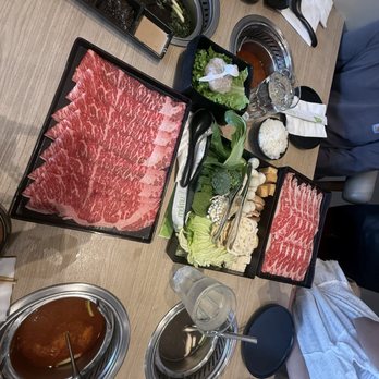 Mumu Hot Pot - Hot Pot Near Me - Emeryville, California