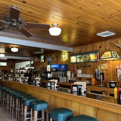 The Forks Resort - Interior bar view
