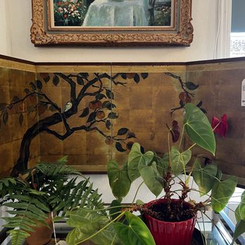 Design Plus Consignment Gallery - Beautiful - Furniture Stores Near Me - San Rafael, California