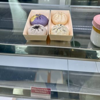 Teamo Boba Bar - Emptied case --- some baos - Desserts Near Me - Shaker Heights, Ohio