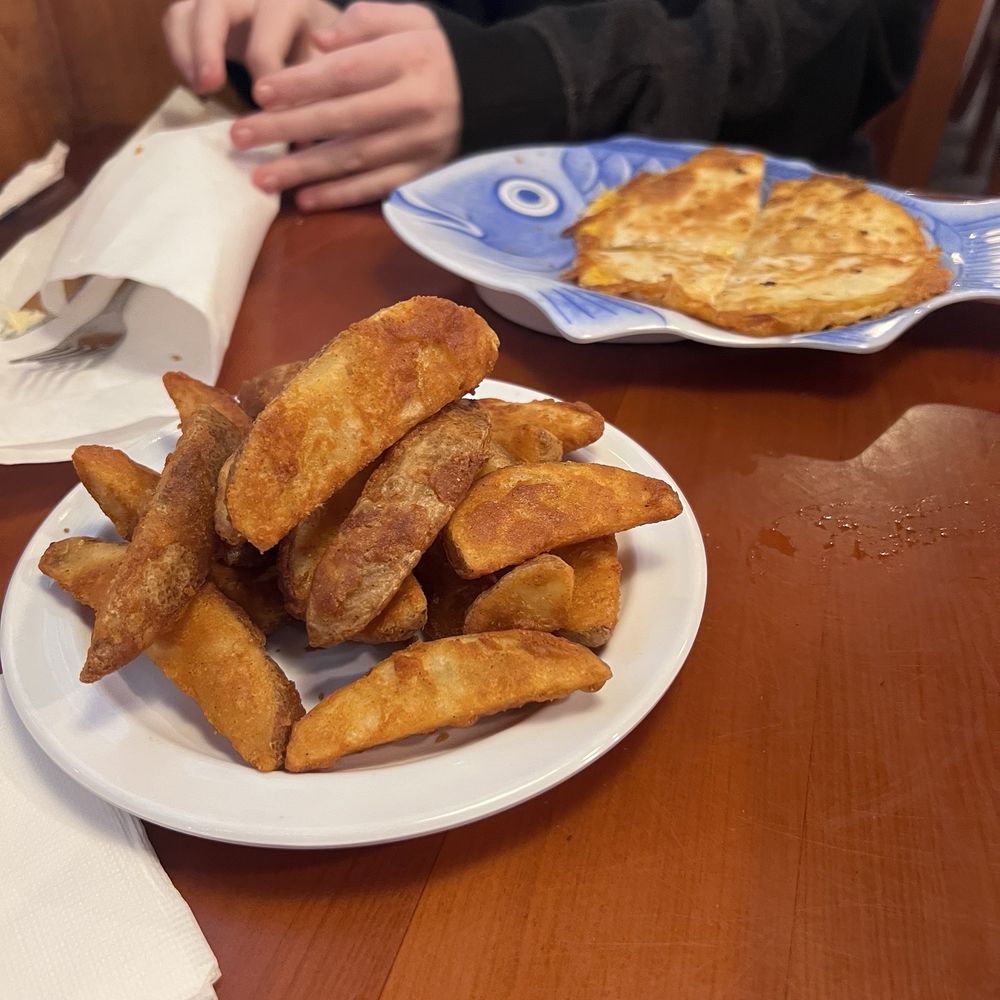 Aunt Kate's - Side of fries - American Near Me - Saint Augustine, Florida