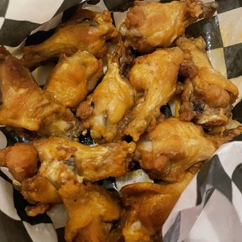 Froggers Grill & Bar - 10 chicken wings - New American Near Me - Apopka, Florida Froggers Grill & Bar - 10 chicken wings - New American Near Me - Apopka, Florida