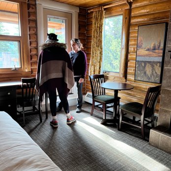 Overlander Mountain Lodge - Room. - Hotels Near Me - Hinton, Alberta