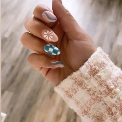 Apple Nails & Spa