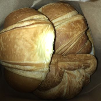 Bui Phong Bakery - Croissants - Bakeries Near Me - Oakland, California