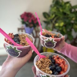 Acai Craze - Açaí bowl with strawberries, blueberries, vanilla berry crunch granola, and honey drizzle