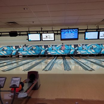 Brownsburg Bowl - a bowling alley with bowling lanes - Bowling Near Me - Brownsburg, Indiana