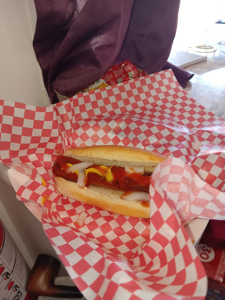 BELGRAVE & BACCHUS 515 Hwy 138 SE, Jonesboro, Chicken Wings