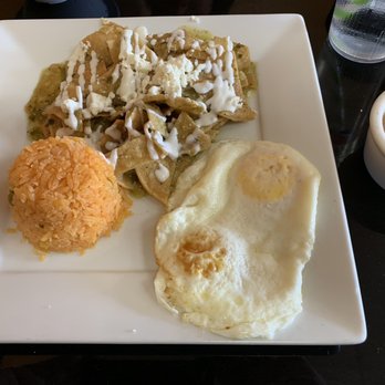 Antojitos Mexicanos Restaurant - Green chilaquiles - Mexican Near Me - Paramount, California
