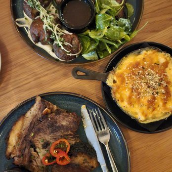 Marcus Bar & Grille - EDGEWOOD BRISKET regular & w/ MAC & CHEESE - Cocktail Bars Near Me - Atlanta, Georgia Marcus Bar & Grille - EDGEWOOD BRISKET regular & w/ MAC & CHEESE - Cocktail Bars Near Me - Atlanta, Georgia