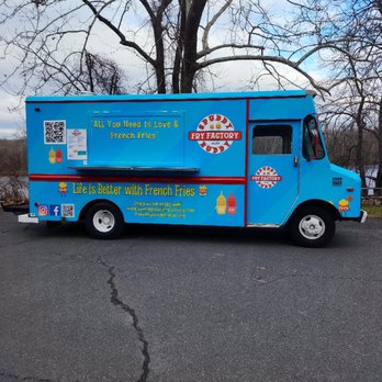 Spuddy Buddy Fry Factory - a blue food truck - Food Trucks Near Me Spuddy Buddy Fry Factory - a blue food truck - Food Trucks Near Me