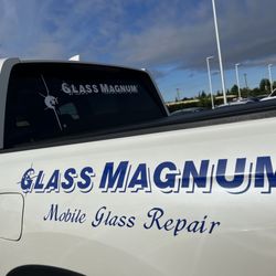 Glass Magnum of Salem