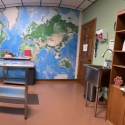 M-20 Animal Hospital - Very clean and inviting! (except for my papers on the shelf ).