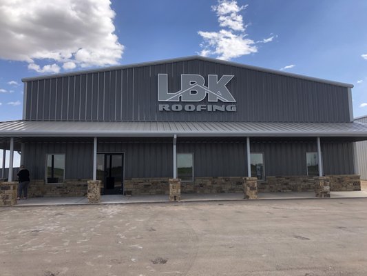 LBK Roofing Logo