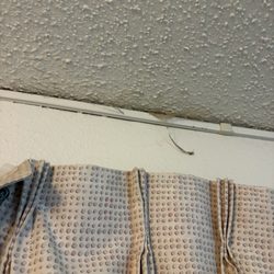 LuLu Silver City - Ceiling above the curtains