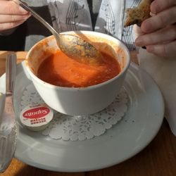 The Kiwi Cafe - Tomato/apple/celery soup