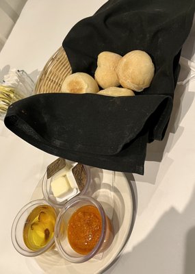 Elizabeth's Bar & Restaurant by null